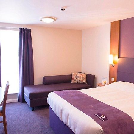 Premier Inn Burnley Buitenkant foto