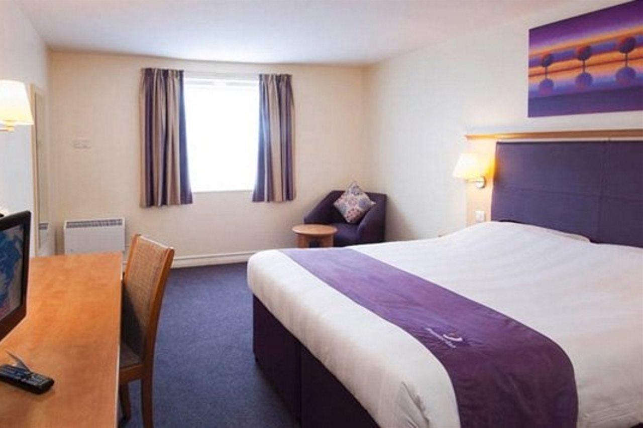 Premier Inn Burnley Buitenkant foto