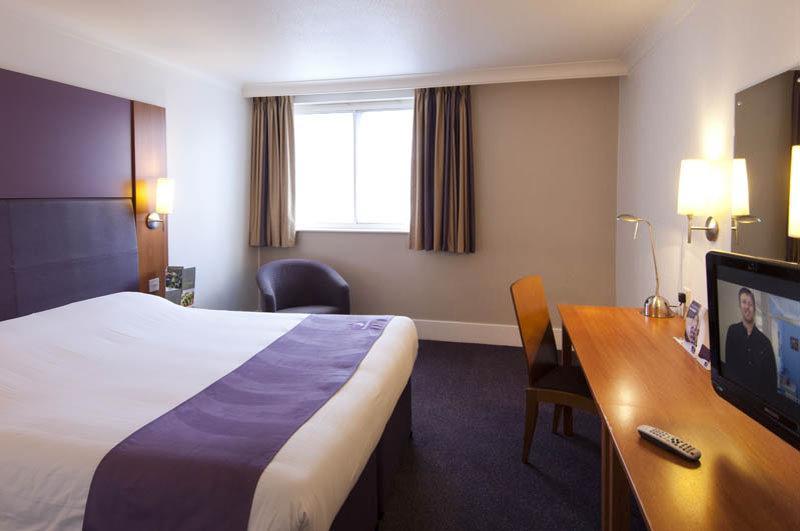 Premier Inn Burnley Buitenkant foto