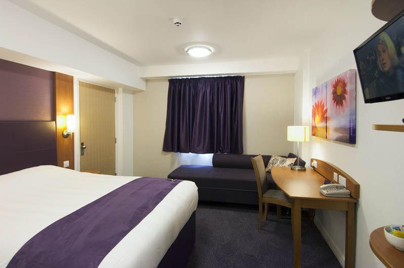 Premier Inn Burnley Buitenkant foto